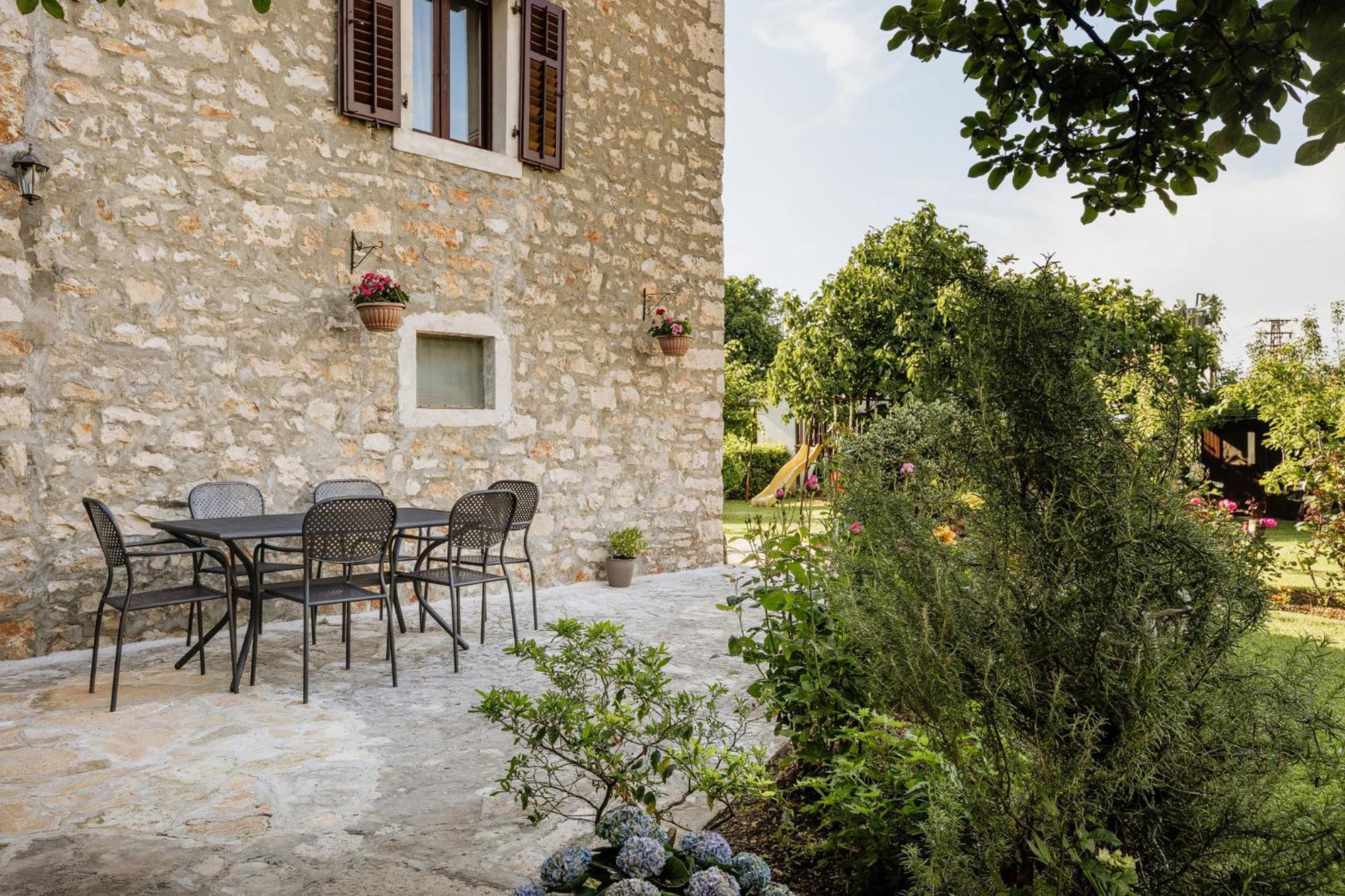 Apartments Mirna Stress Free Babici Екстер'єр фото